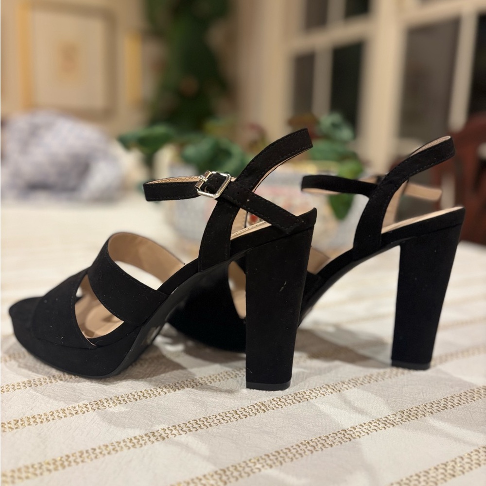 Chinese Laundry Los Angeles Black Strappy Platform Heels size 9 suede finish - Picture 5 of 6